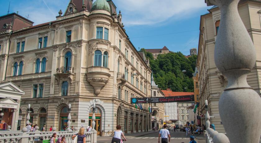 Apartment Arpa Ljubljana Rum bild
